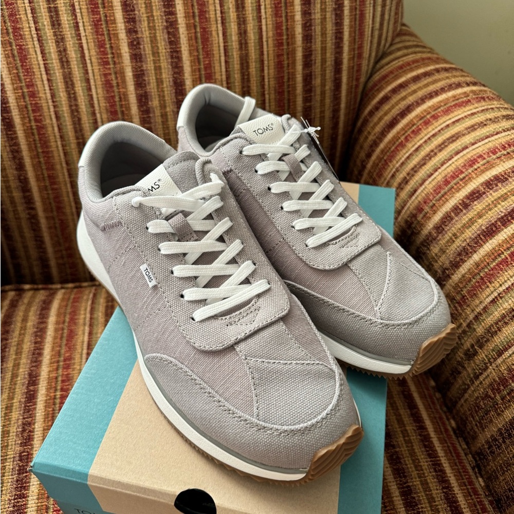 TOMS Wyndon Grey Jogger Sneaker - Picture 5 of 6